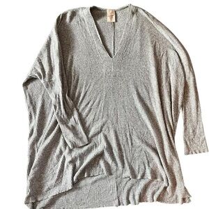 A53-Grey and white Free Loader sweater #winterknits #oversized